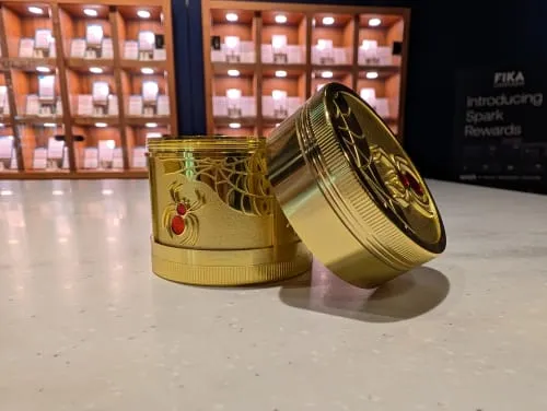 Product image of Arsenal 2.5" 4 PieceSpider Gold Rush Grinder